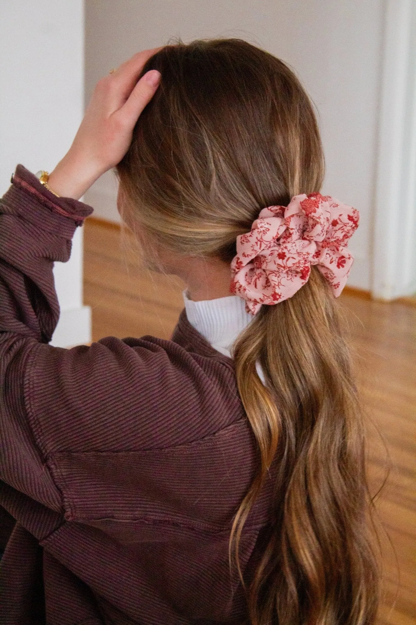 Love in Bloom Scrunchie Andi