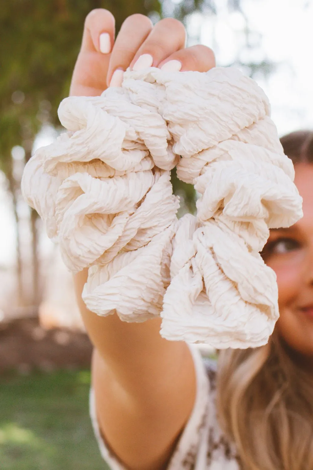 Magnolia Jumbo Scrunchie Andi