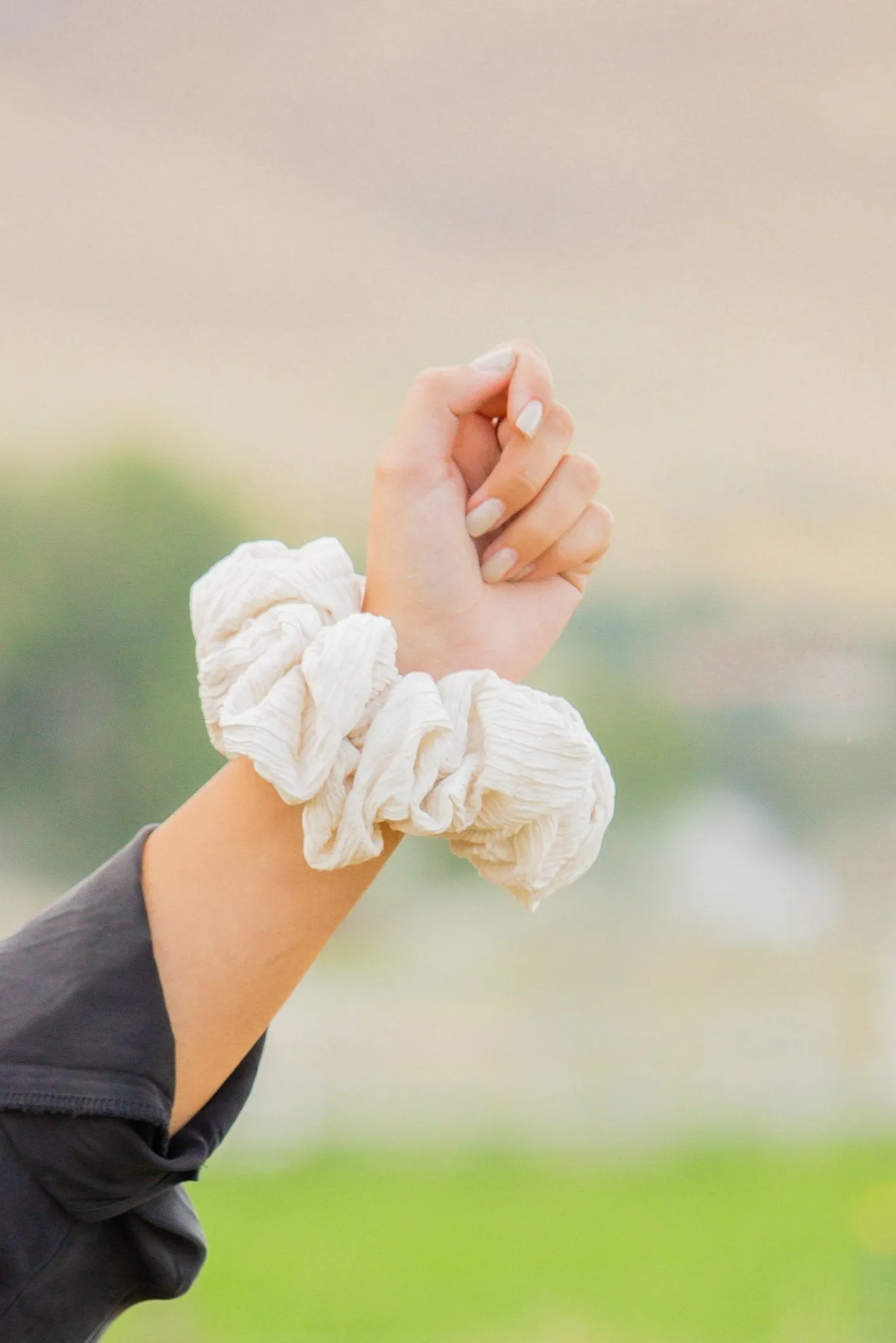 Magnolia Jumbo Scrunchie Andi