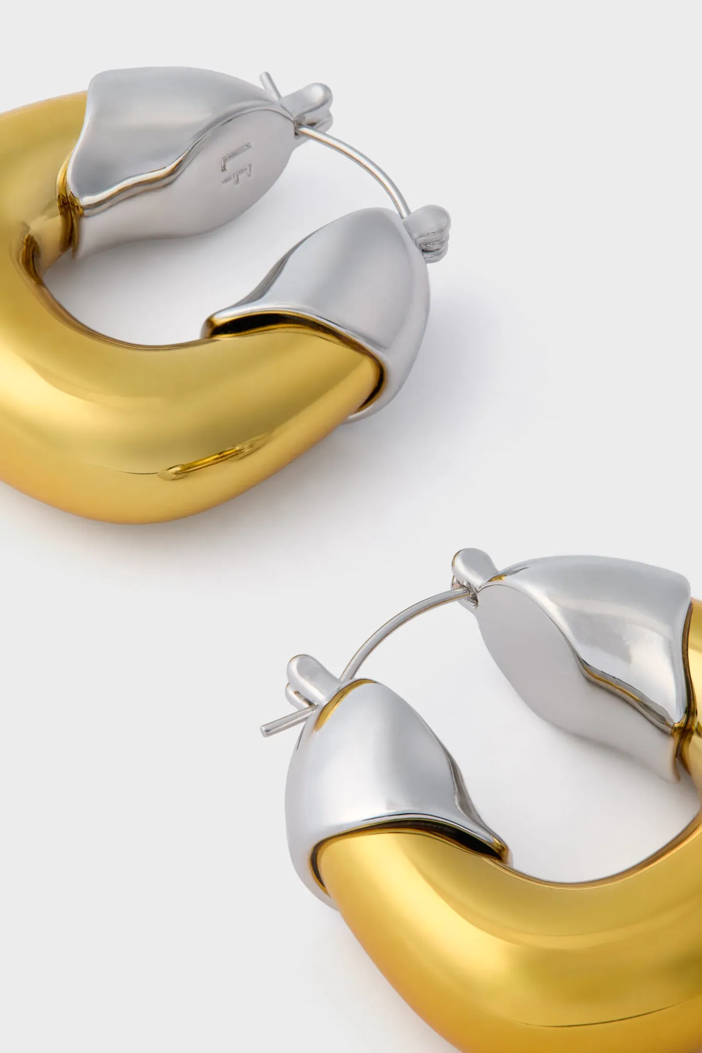 Mixed Metal Organic Hoops