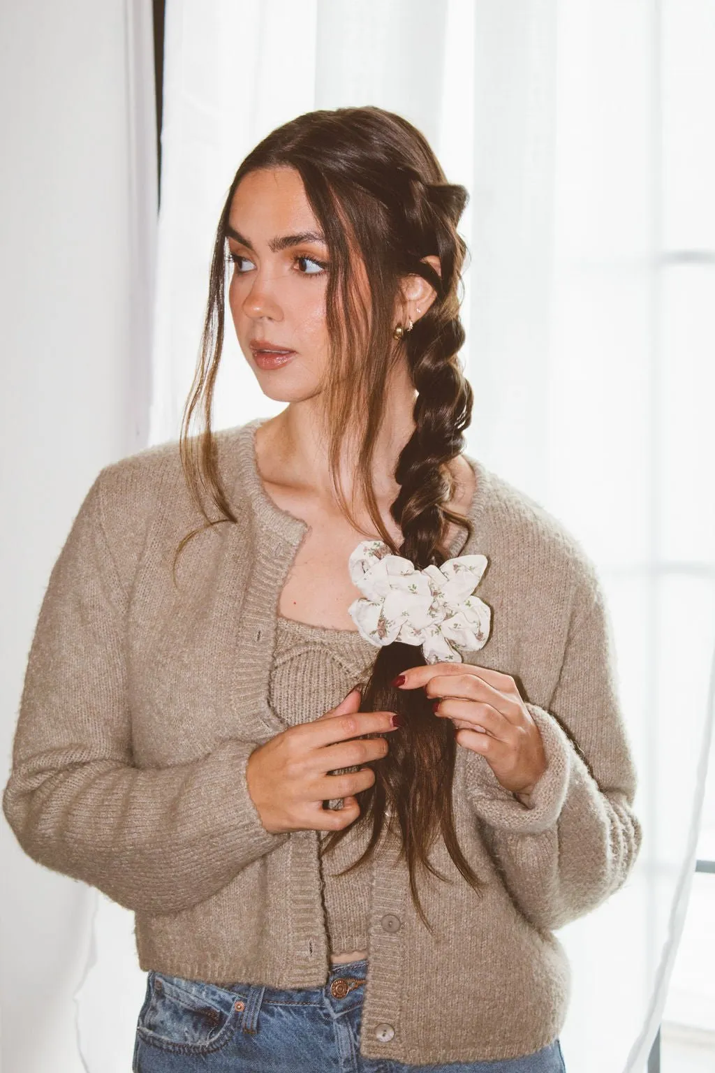 Neutral Floral Jumbo Scrunchie Andi