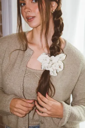 Neutral Floral Jumbo Scrunchie Andi