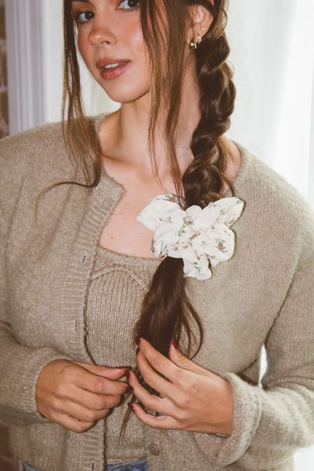 Neutral Floral Jumbo Scrunchie Andi