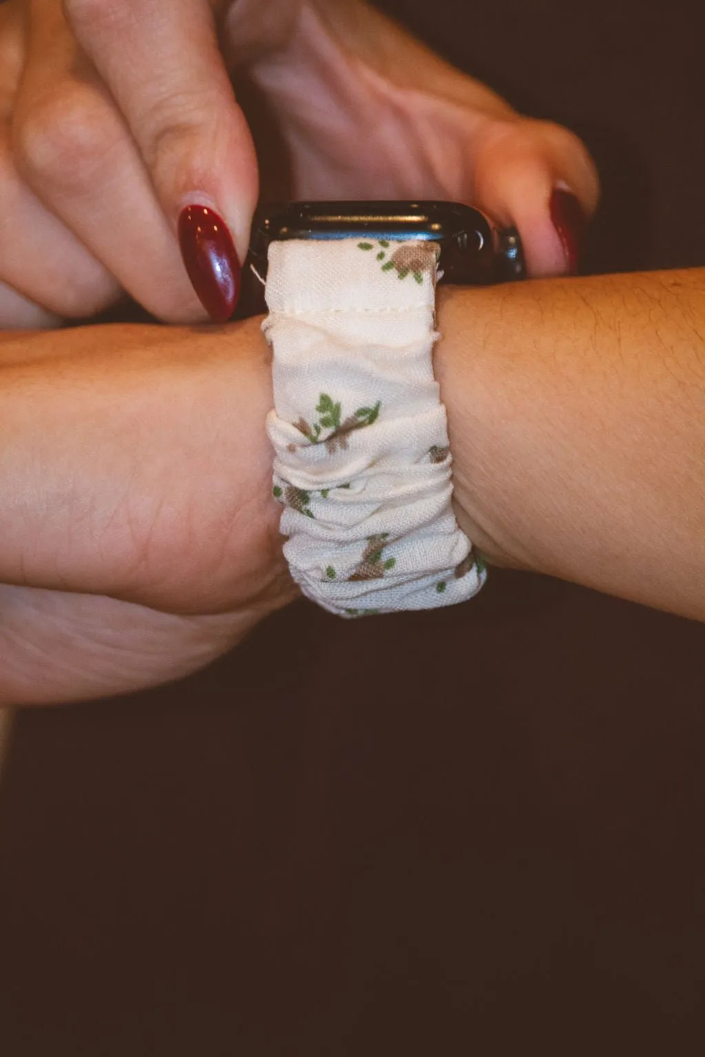Neutral Floral Scrunchie Apple Watchband Andi