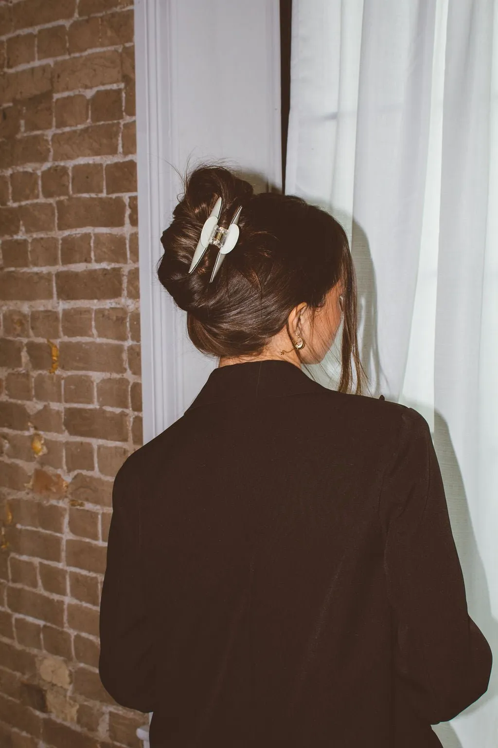 Noir Claw Clip Andi