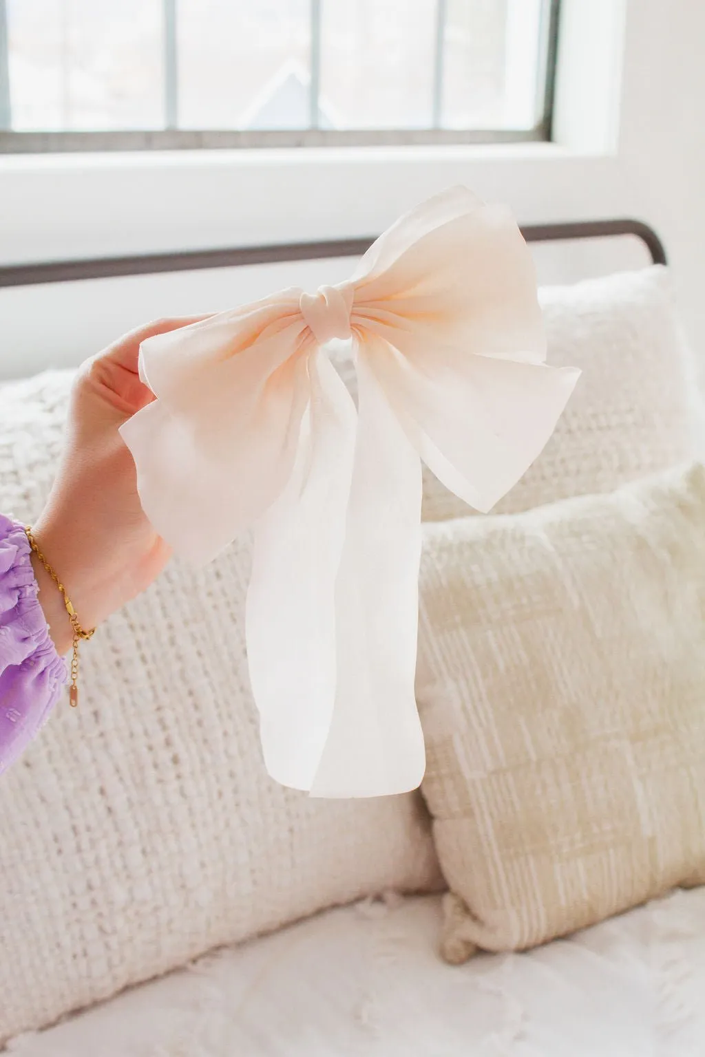 Nora Bow Barrette Andi
