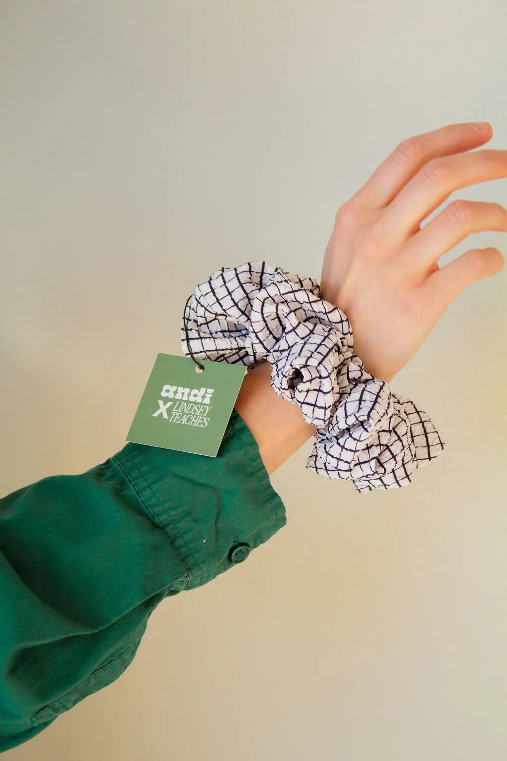 Off The Grid Jumbo Scrunchie Andi