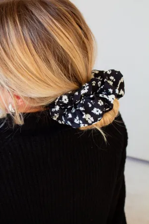 Onyx Floral Jumbo Scrunchie Andi