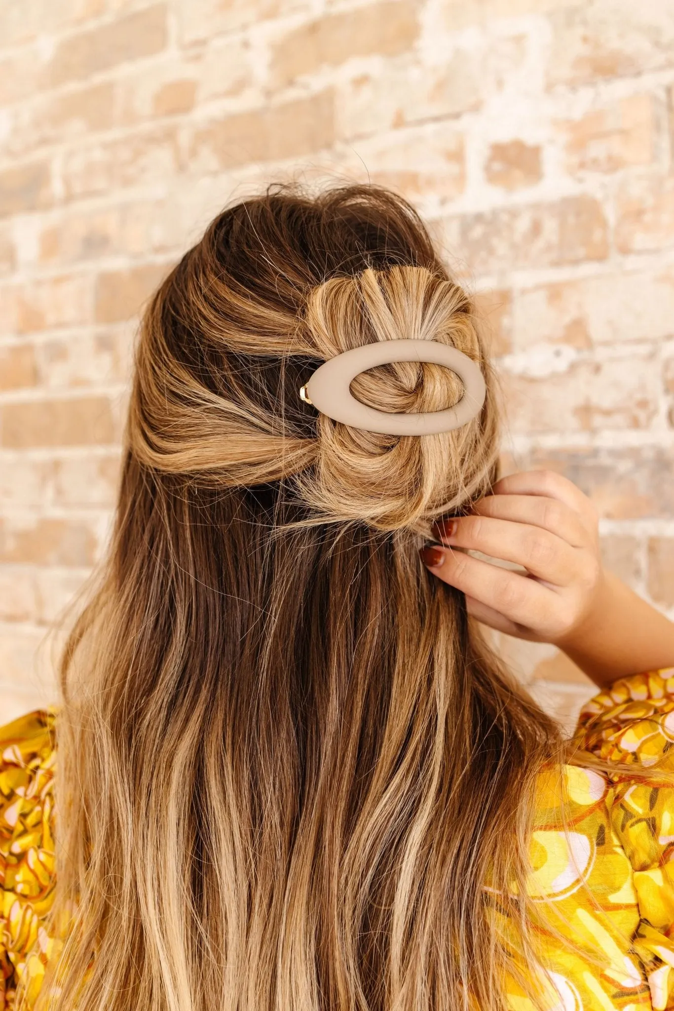 Oval Barrette Andi