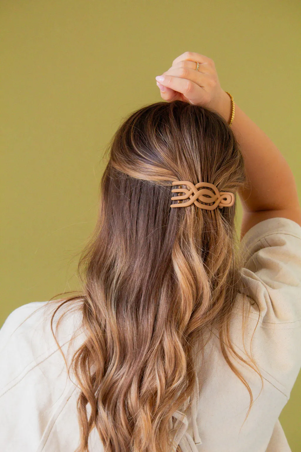 Overlapping Flat Claw Clip Andi