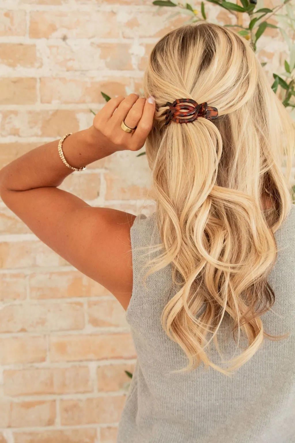 Overlapping Flat Claw Clip Andi