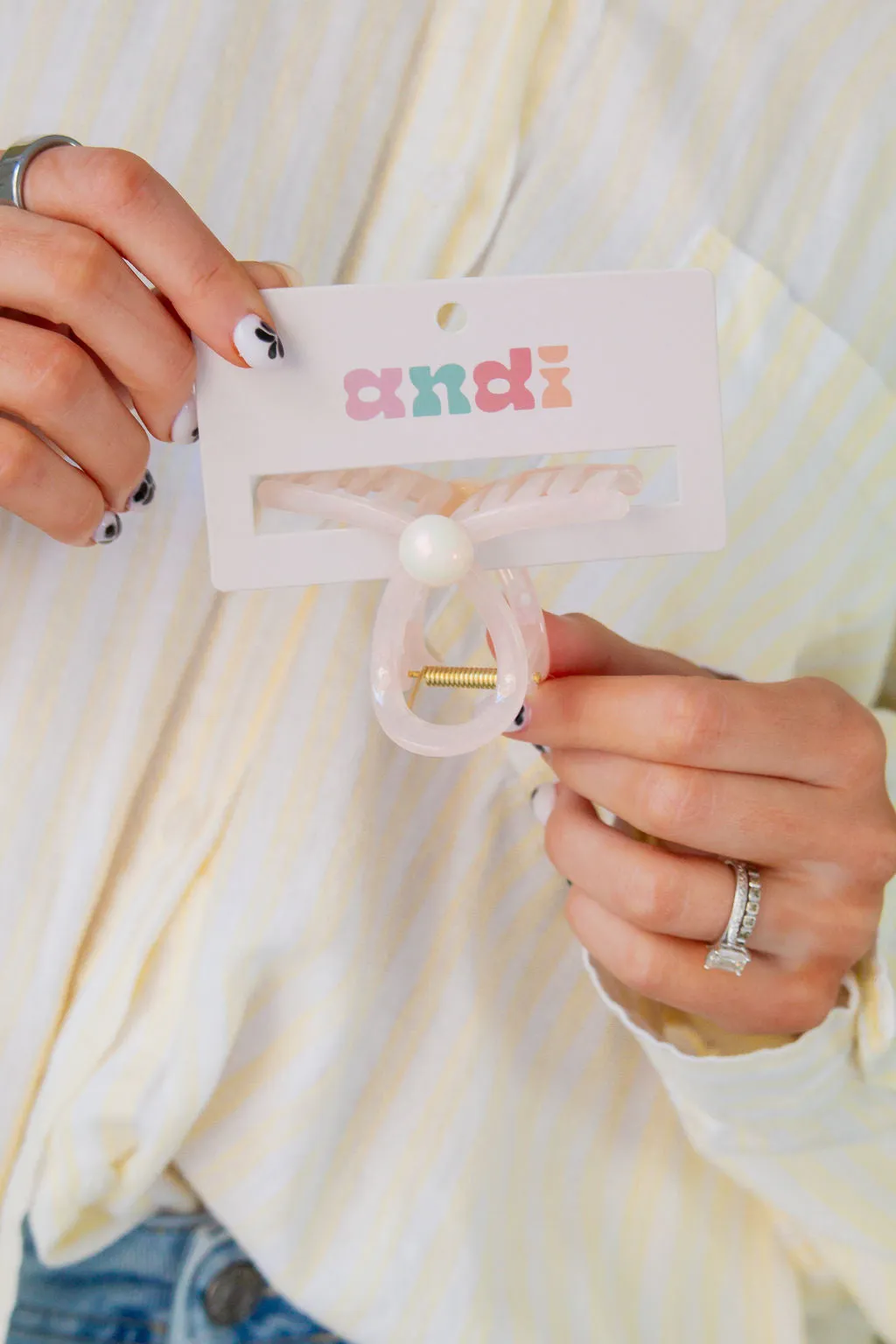 Pearly Loop Claw Clip Andi