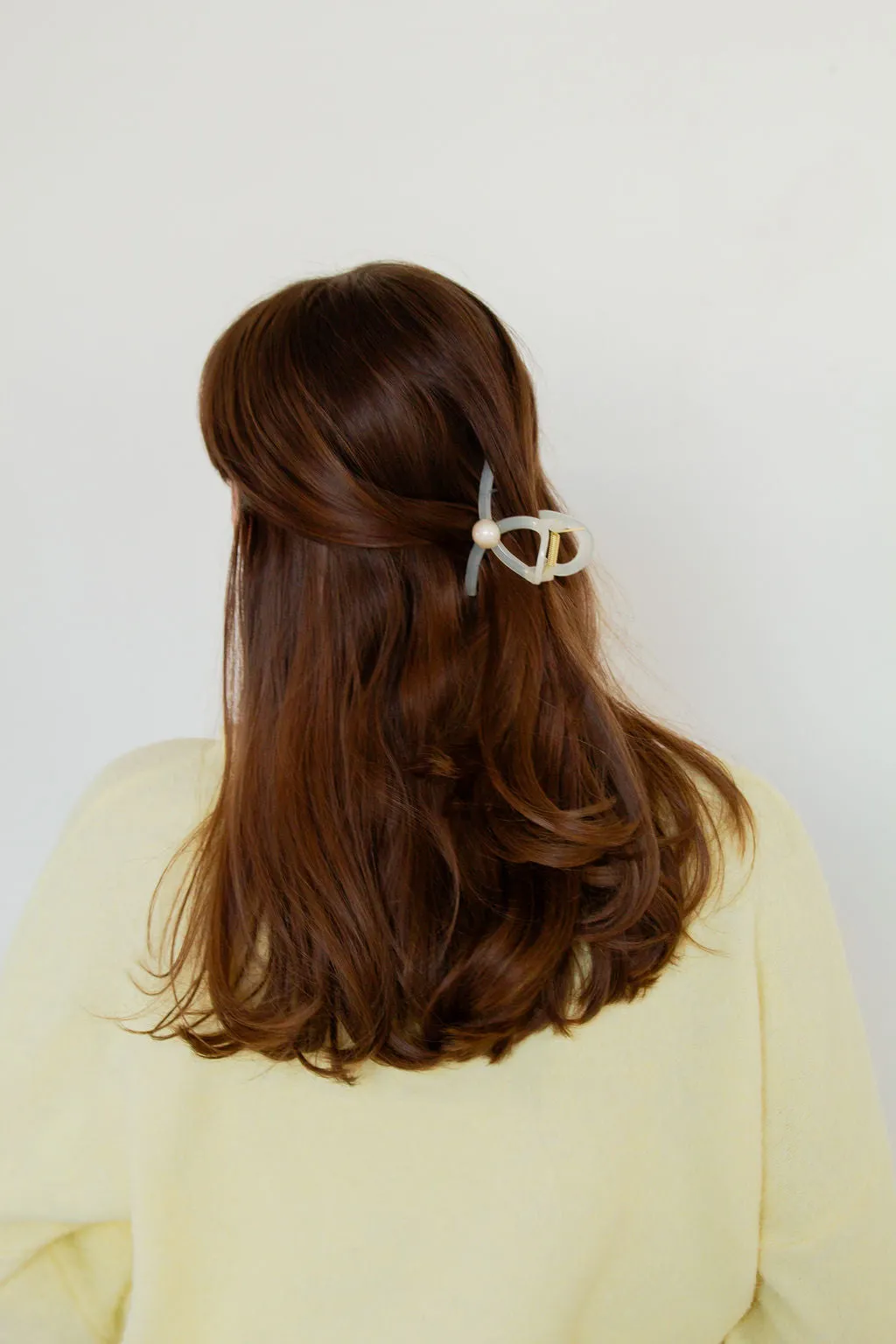 Pearly Loop Claw Clip Andi