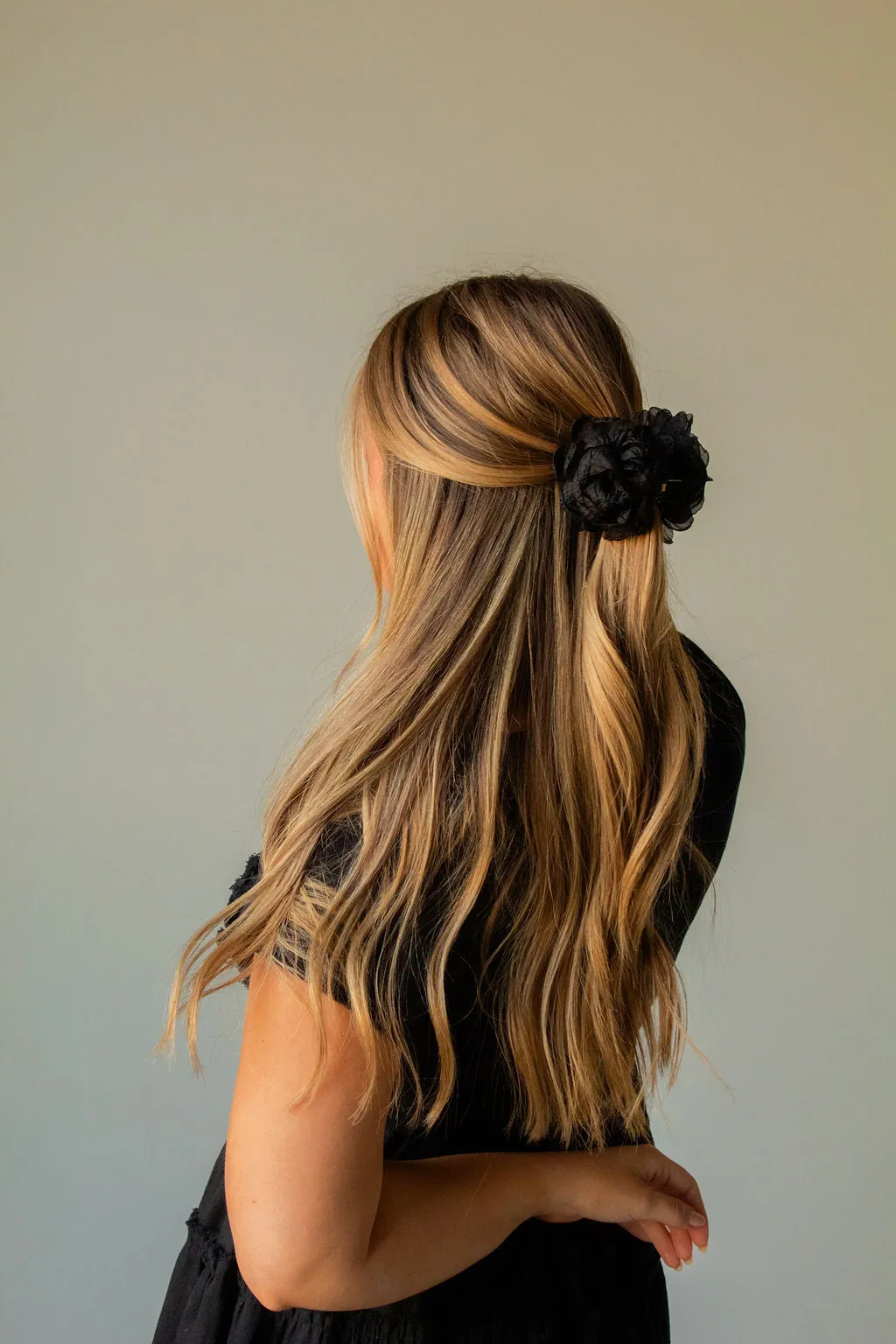 Rose Ruffle Claw Clip Andi