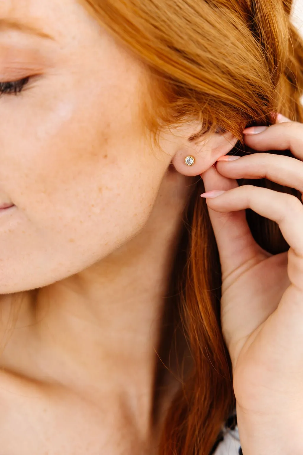 Round Diamond Studs - Hypoallergenic - Multiple Colors Andi