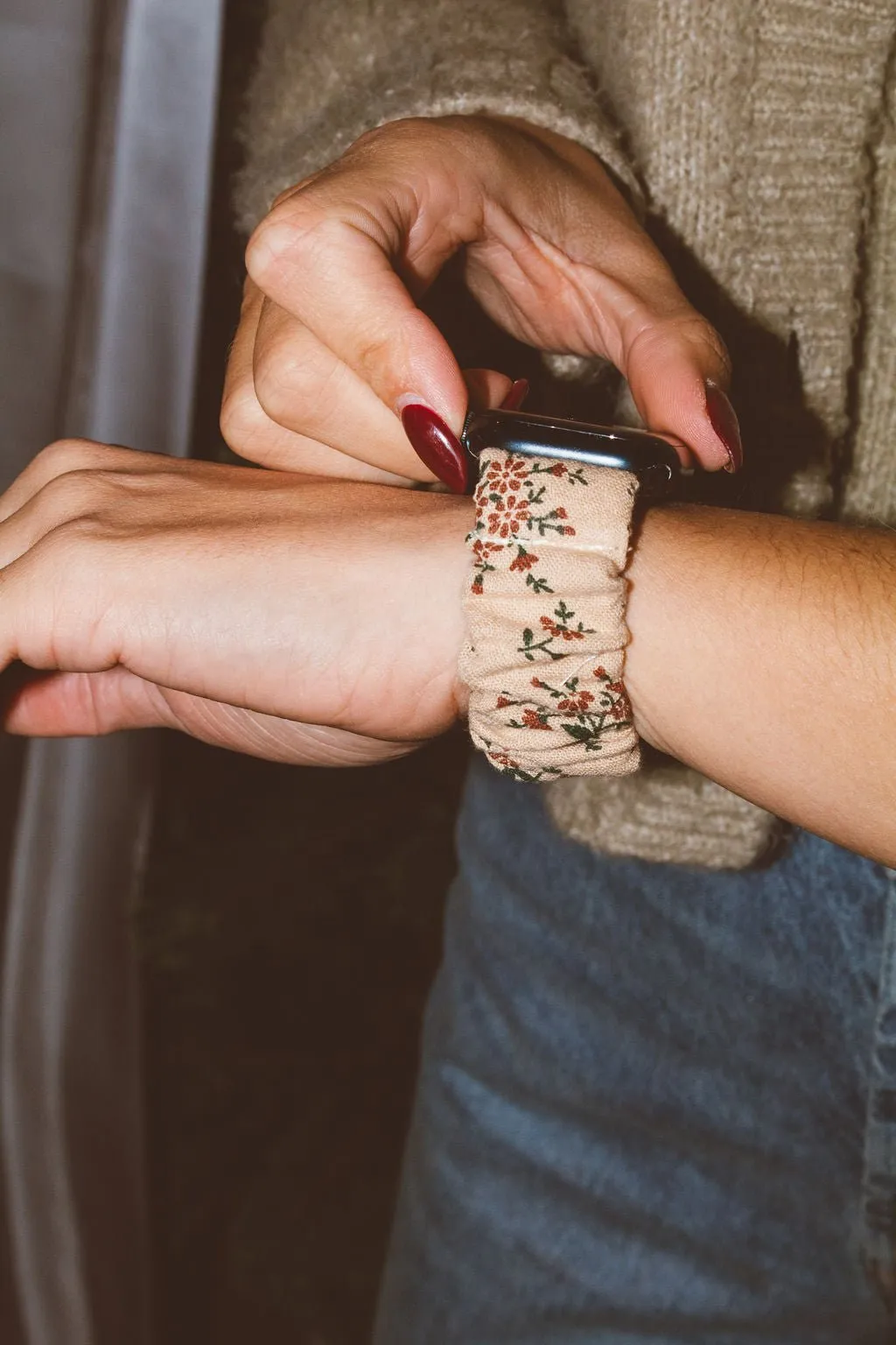 Rustic Bloom Scrunchie Apple Watchband Andi