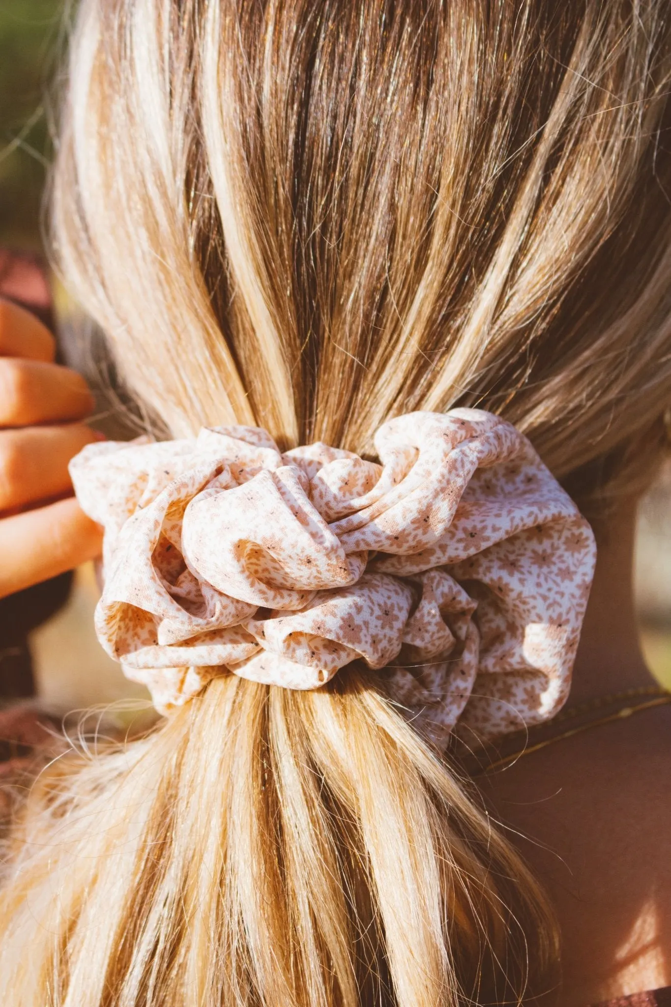 Sawyer Jumbo Scrunchie Andi