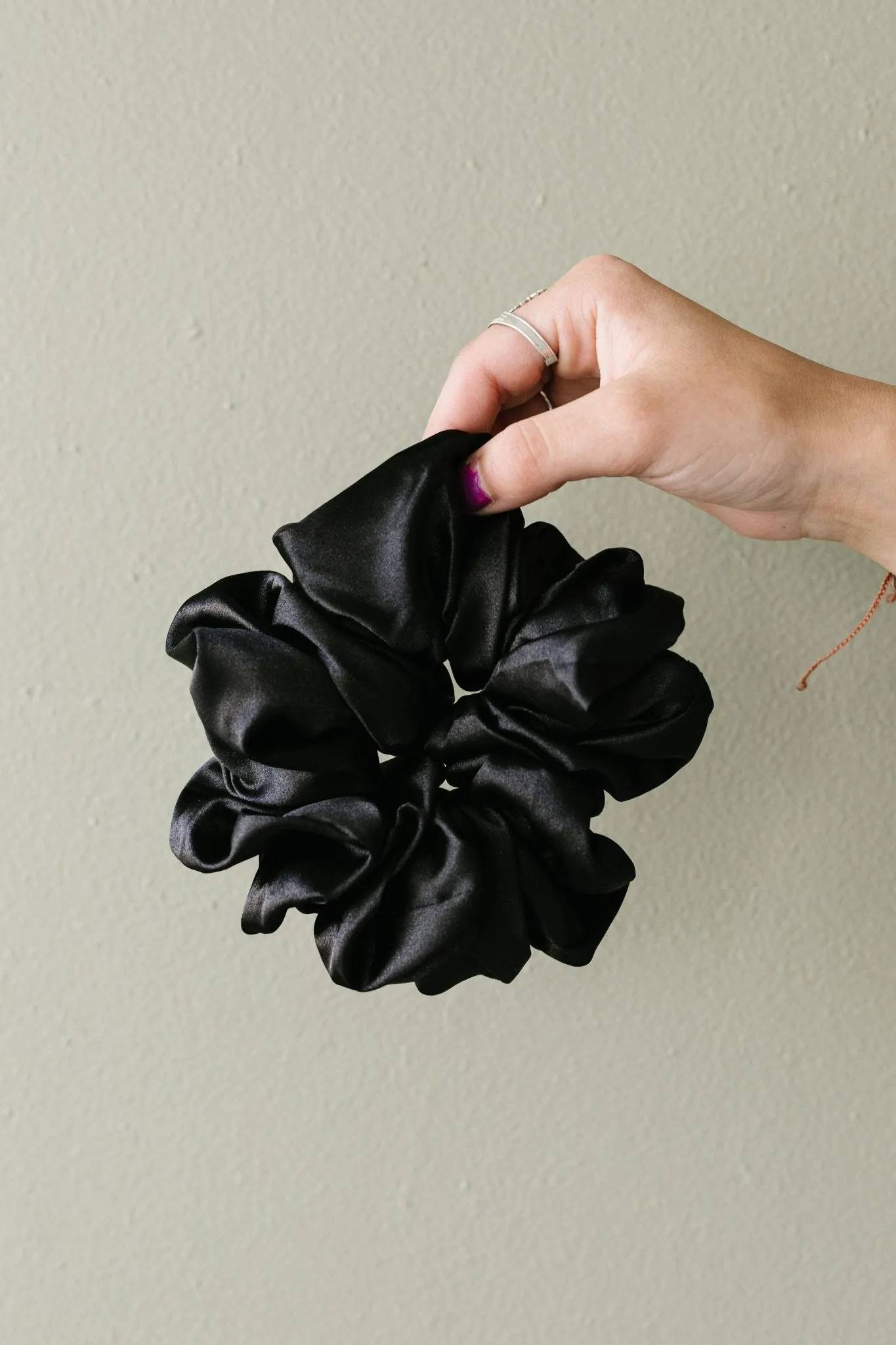 Shadow Satin Jumbo Scrunchie Andi