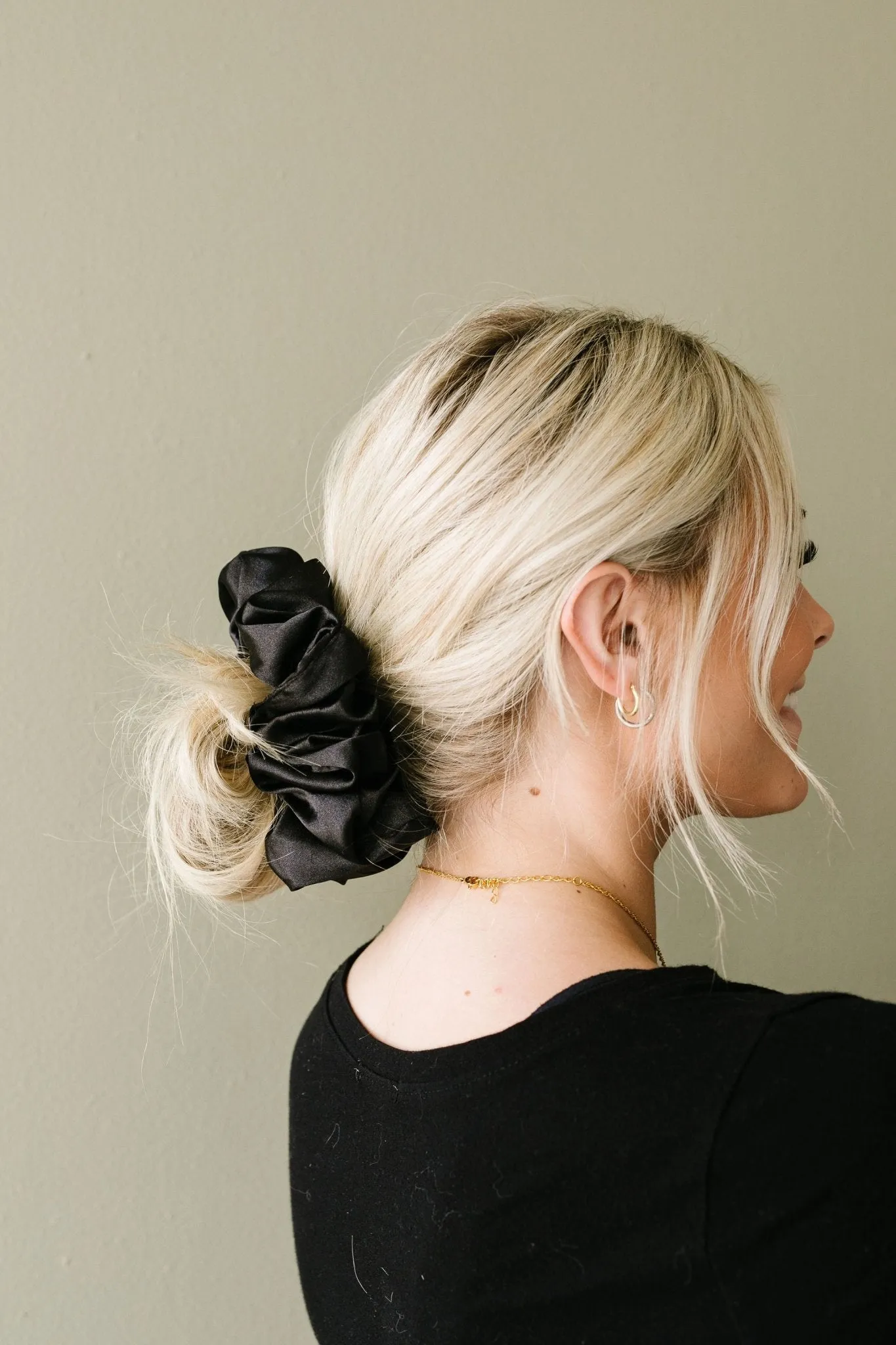 Shadow Satin Jumbo Scrunchie Andi