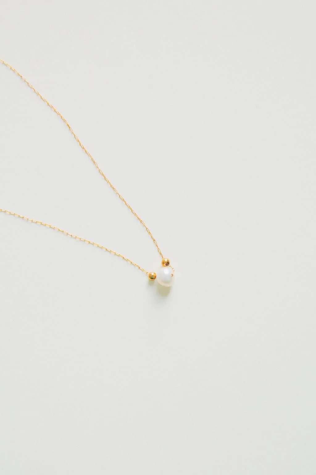Simple Pearl Pendant Necklace Andi