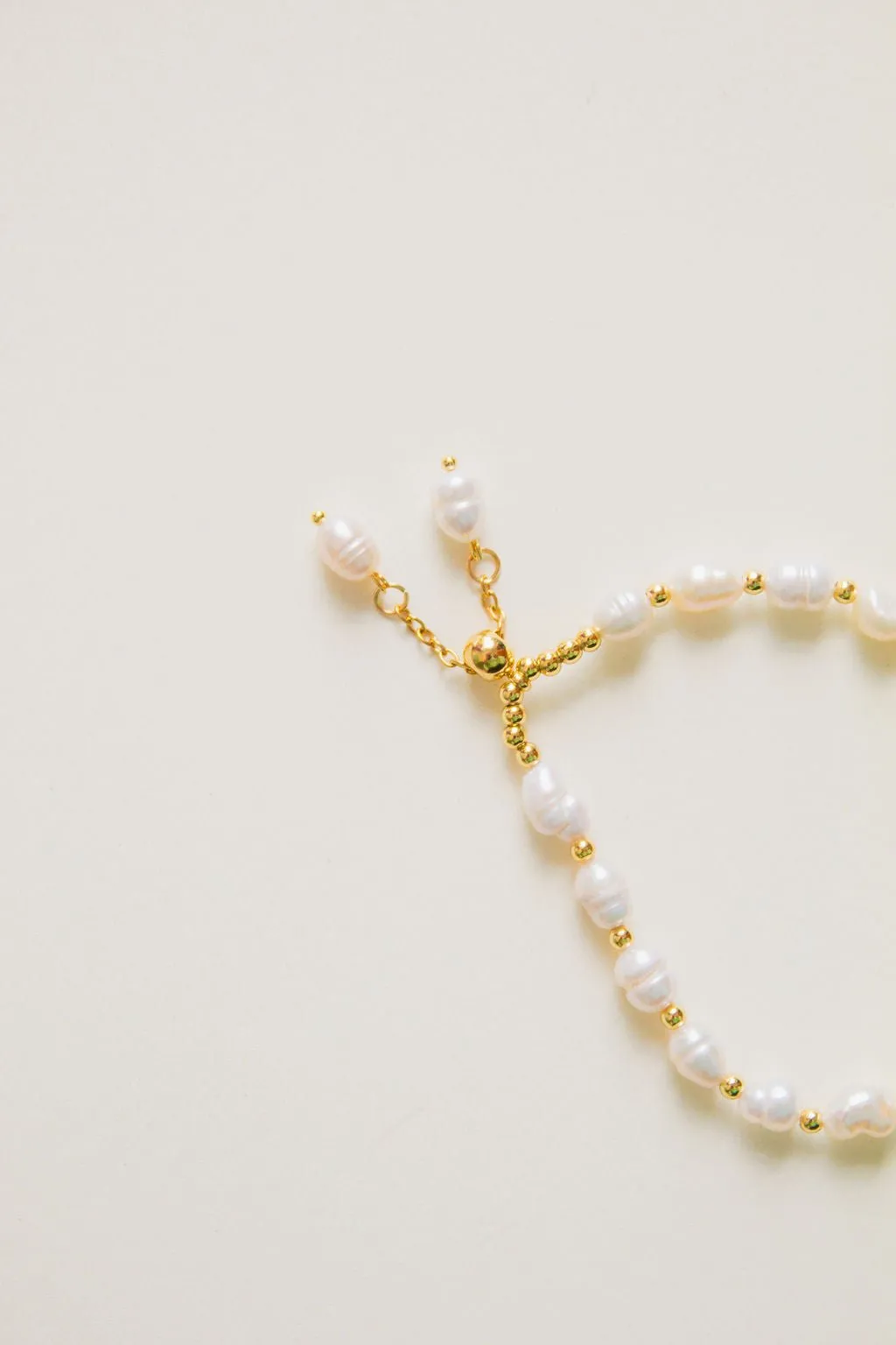 String of Pearls Bracelet Andi