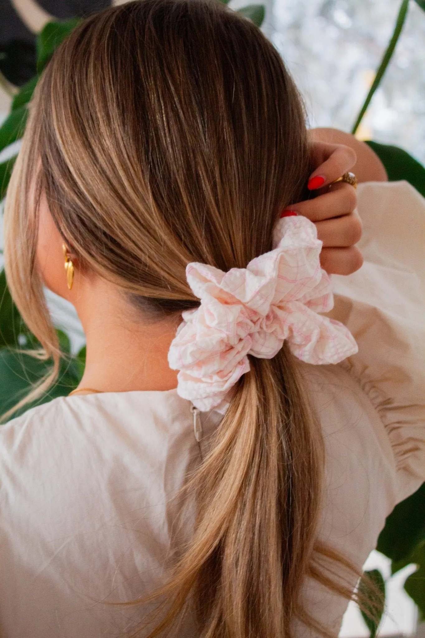 Sweet & Simple Gingham Scrunchie Andi