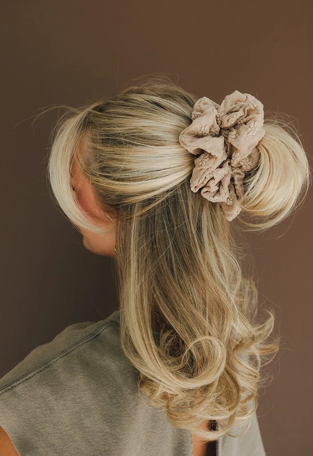 Tessa Jumbo Scrunchie Andi