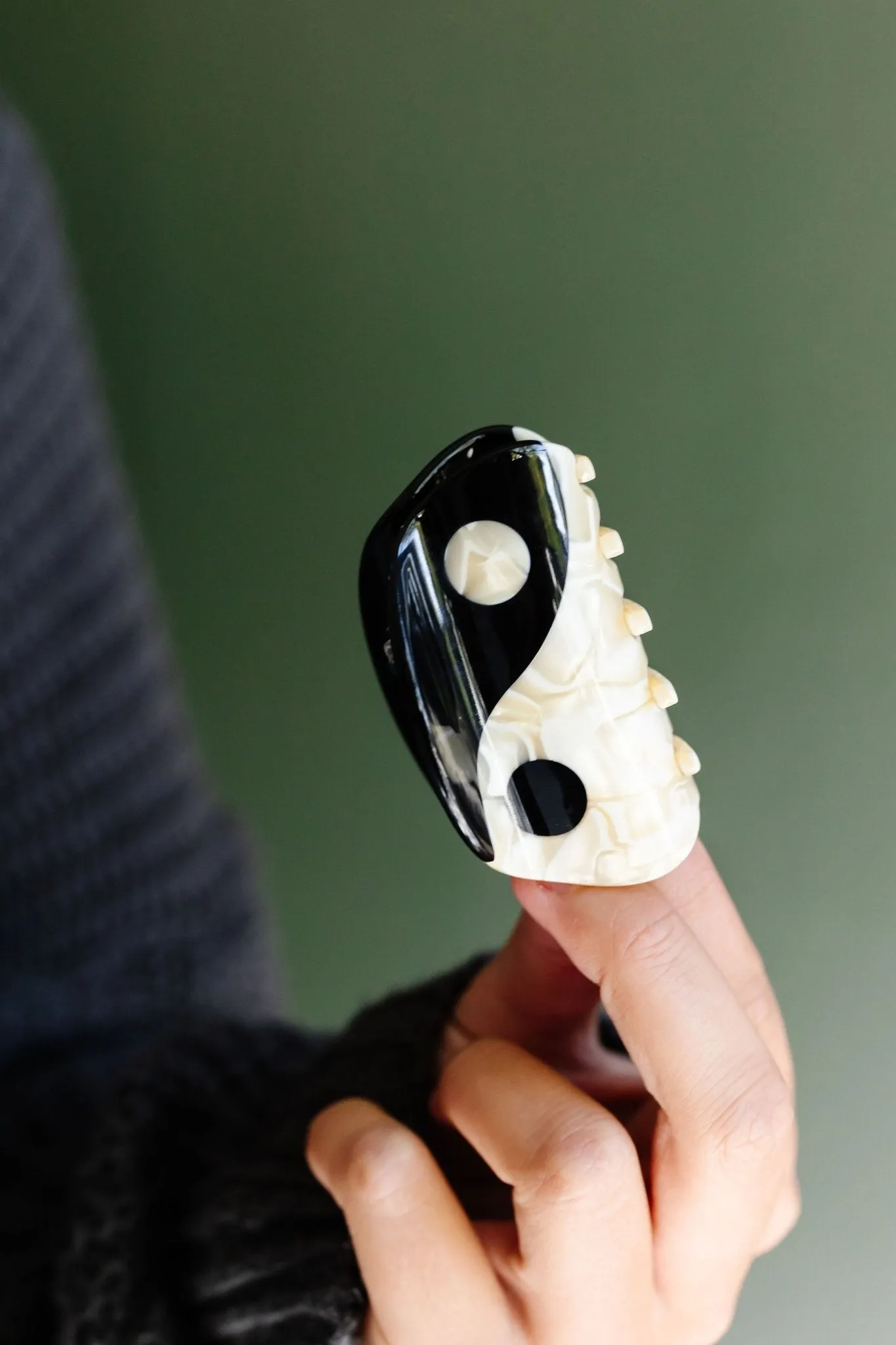 Yin Yang Claw Clip Andi